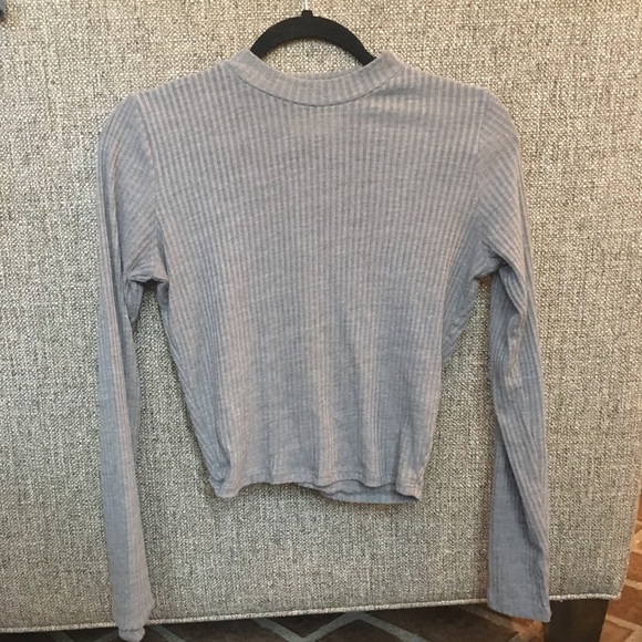 Hollister Tops - Hollister mock neck turtleneck